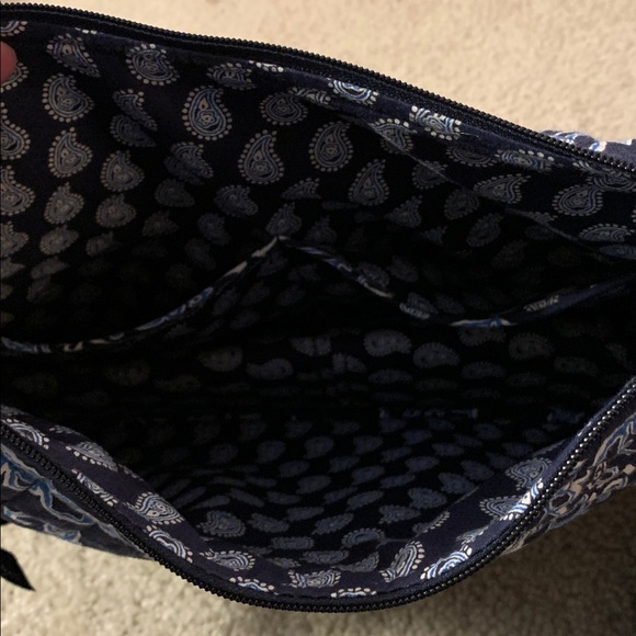 Vera Bradley Quilted Glenna Blue Bandana Pattern Crossbody/Shoulder Bag - Picture 15 of 16